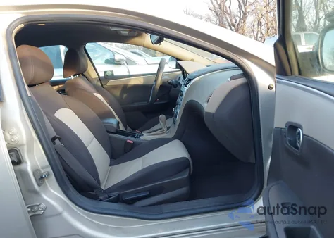 2010 Chevrolet Malibu Ls z USA, uszkodzony, nr VIN 1G1ZB5EB4AF123364